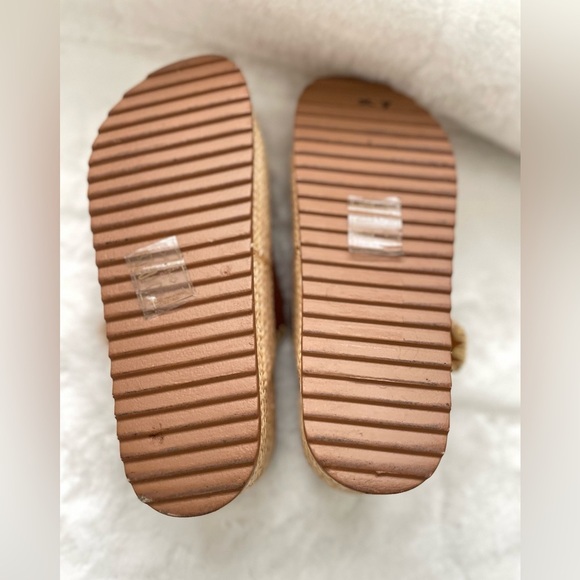 Azalea Wang Womens 8.5 Calluna Embellished Double Banded Sandals Beige Platform - Picture 7 of 9